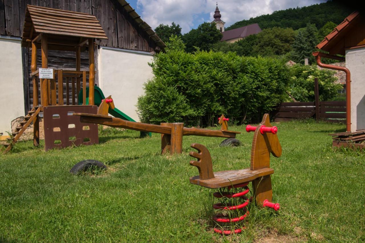 Penzion Stary Hostinec Банська Штявниця Екстер'єр фото